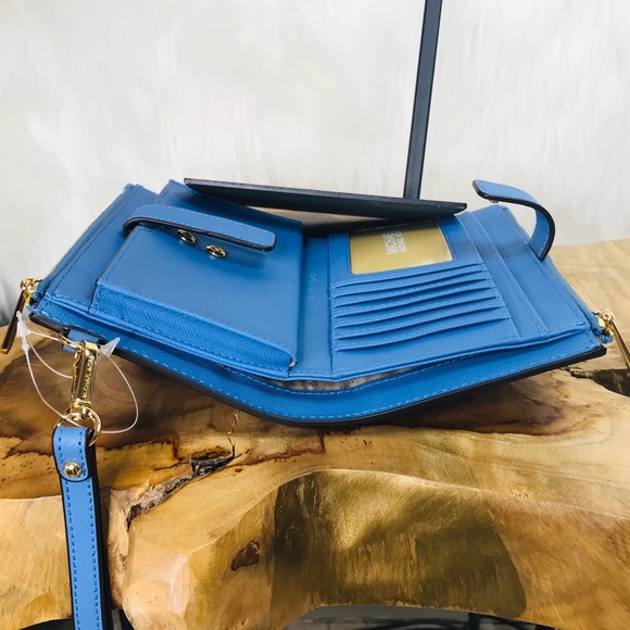 Michael Kors Jet Set Travel Double Zip Wristlet - Picture 6 of 8